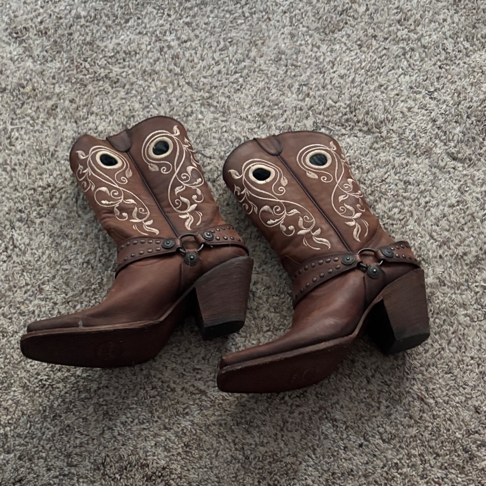 J.B. Dillon Brown Heeled Boots - Picture 3 of 5